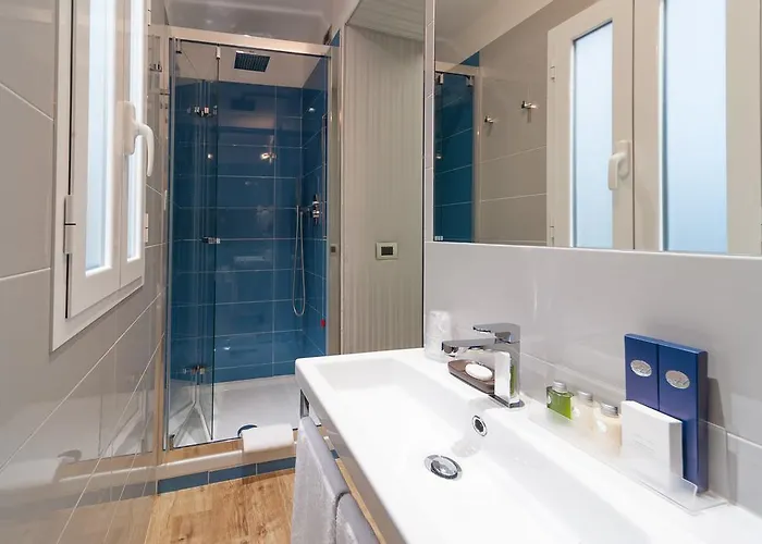 Otel Trevi 41 3*