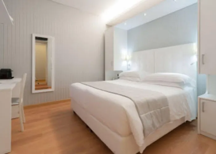 Otel Trevi 41 3*