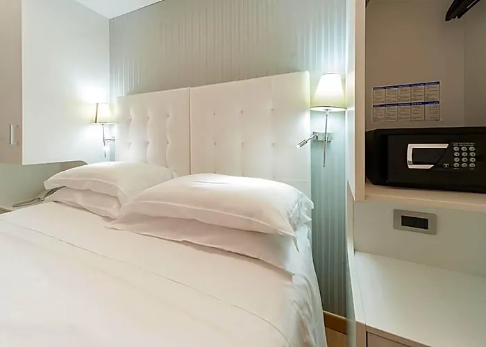 Otel Trevi 41